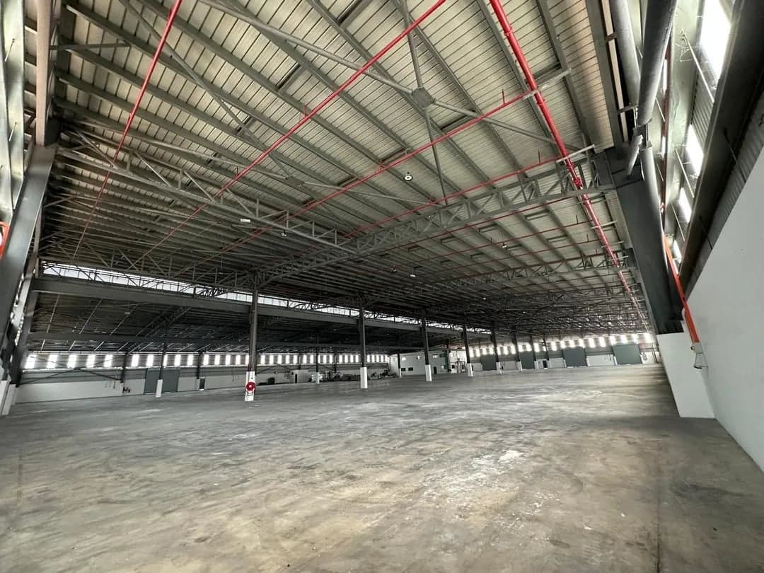 Detached Factory for Sale or Rent in Pulau Indah, 84,000 sq ft, 220A